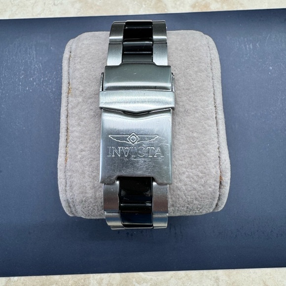 Men’s Invicta Watch - Picture 3 of 5